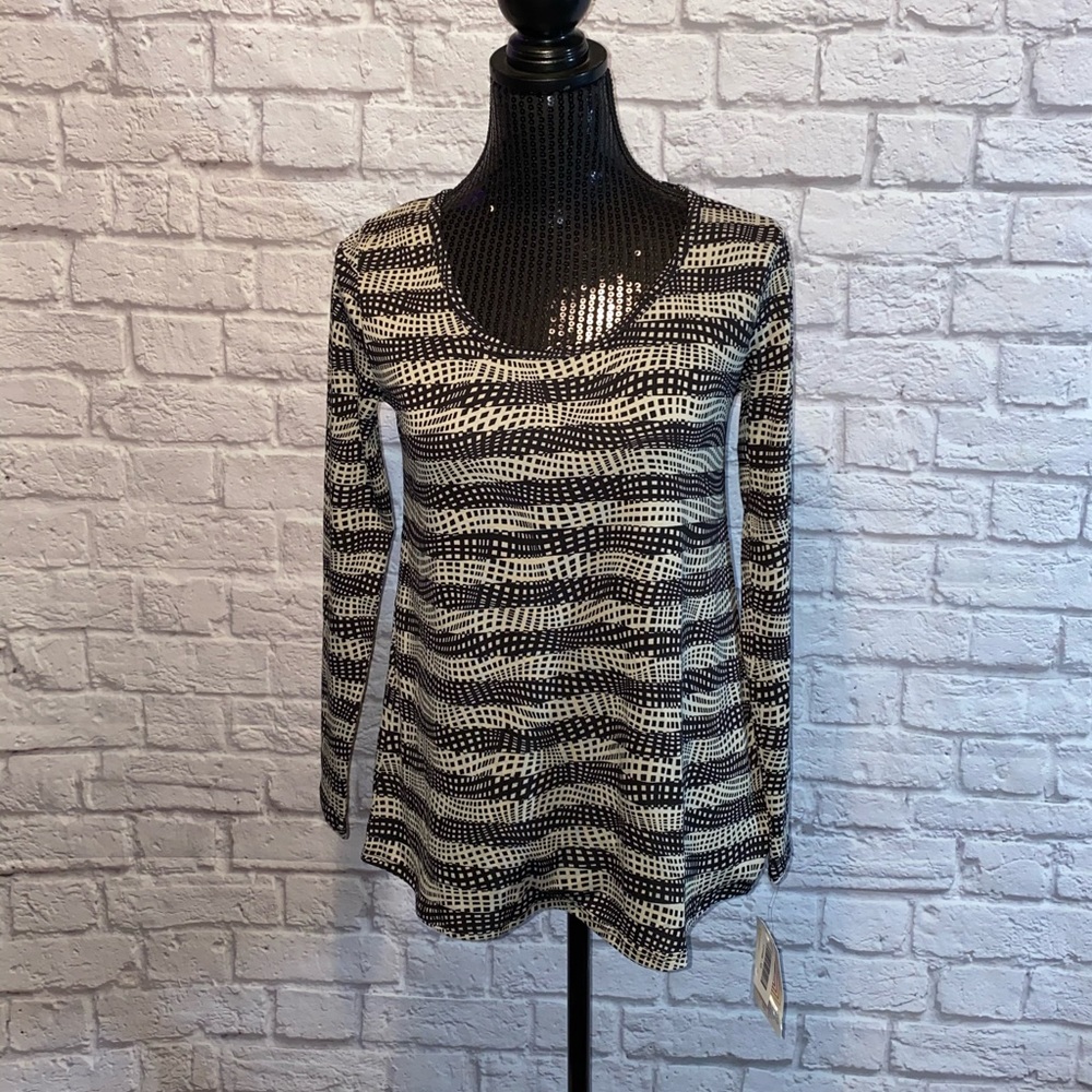 NWT LuLaRoe Lynnae Long Sleeve